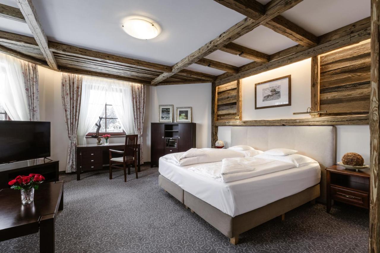 Alpejski Boutique Hotel カルパッチ エクステリア 写真