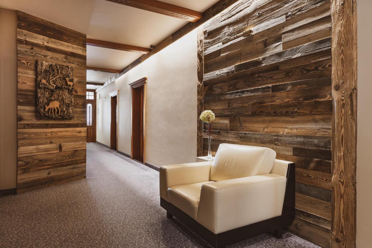 Alpejski Boutique Hotel カルパッチ エクステリア 写真