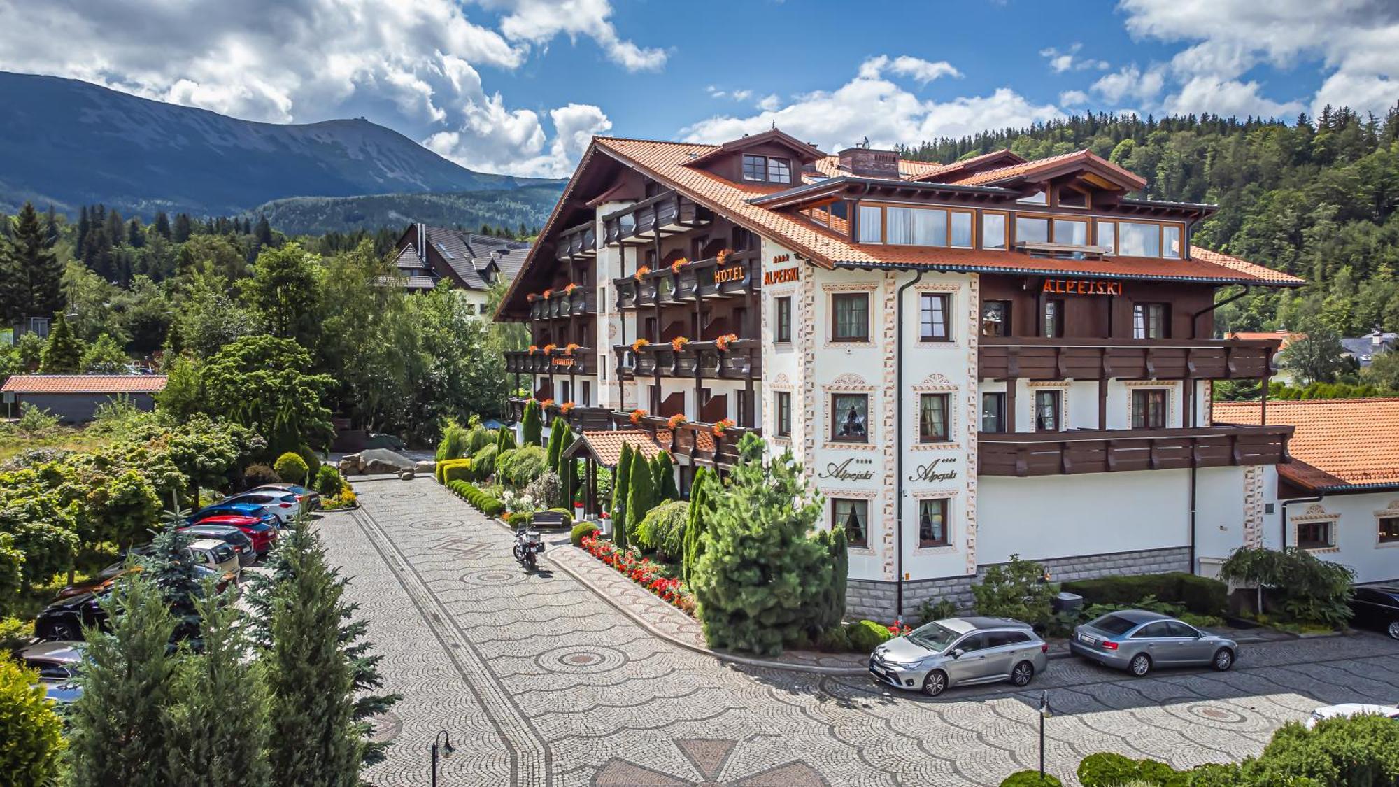 Alpejski Boutique Hotel カルパッチ エクステリア 写真